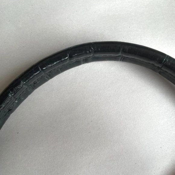 Vintage Womens Alligator Handbag Size-13" x 10" x 3". strap drop 6" - Picture 11 of 12